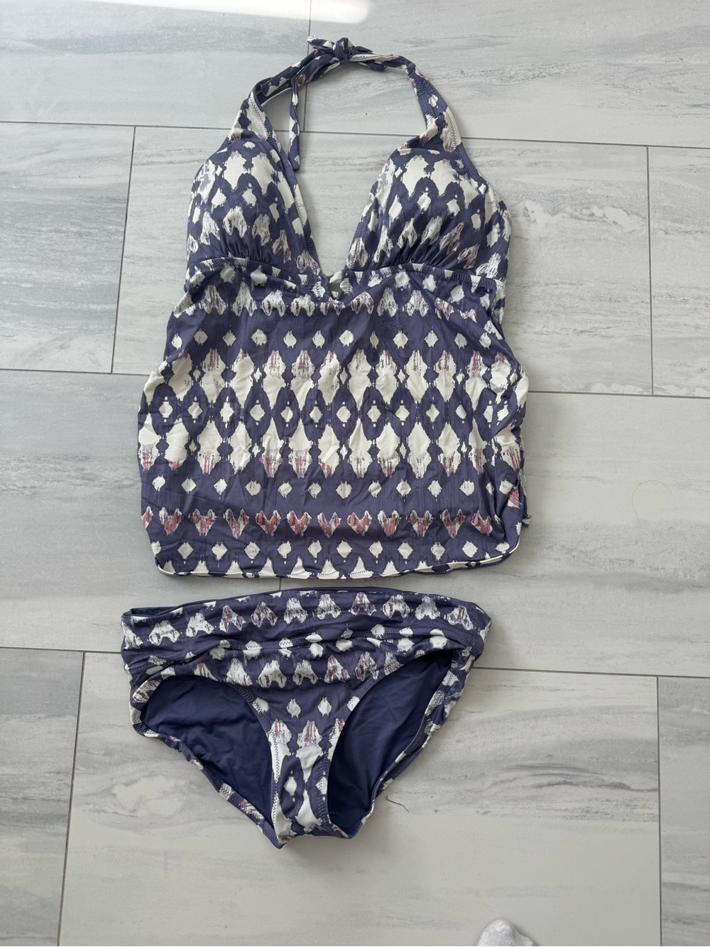 A Pea in the Pod Purple and White Patterned Maternity Tankini Set